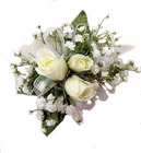 /images/SWEETHEART_TRIOlg.jpg P31 Trio Sweetheart Rose Corsage