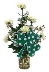 DFF462 Shamrock Love Bouq 